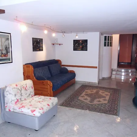 Belvilla By Oyo In * Вальброна